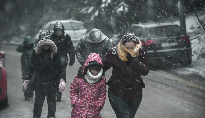 Κακοκαιρία “Ζηνοβία”: Πολικό ψύχος, χιόνια και θυελλώδεις άνεμοι μέχρι την Πρωτοχρονιά