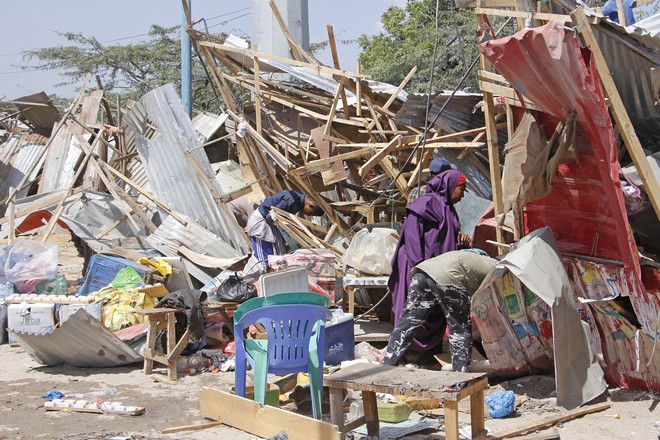 Σομαλία: Περίπου 100 οι νεκροί από την έκρηξη παγιδευμένου οχήματος