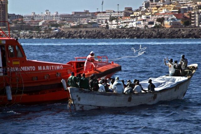Ισπανία: Διάσωση 200 μεταναστών στη Μεσόγειο και τον Ατλαντικό τα Χριστούγεννα