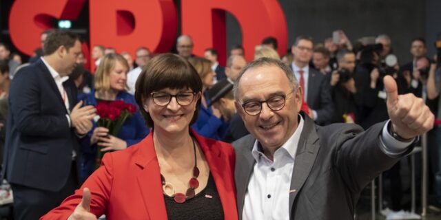 Γερμανία: Καταποντίζεται το SPD παρά την αλλαγή ηγεσίας
