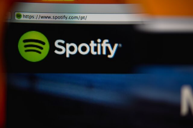 Το Spotify καταργεί τις πολιτικές διαφημίσεις