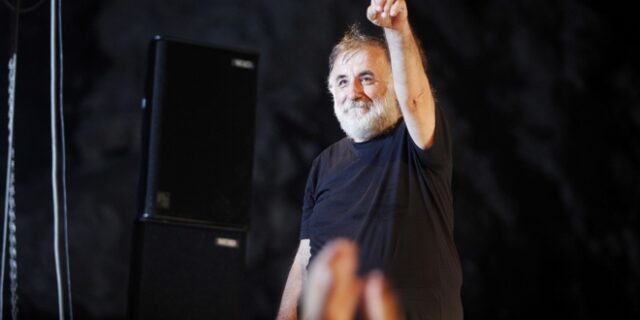 Μυτιλήνη: Η “δωρεά Μικρούτσικου” στα ασυνόδευτα προσφυγόπουλα της Μόριας