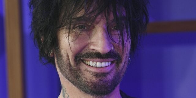 Tommy Lee: Επιστολή στον Βορίδη για τα γαϊδουράκια της Σαντορίνης
