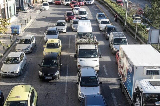 Κίνηση στους δρόμους: Ταλαιπωρία στην άνοδο της Κηφισίας