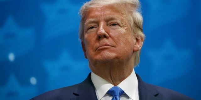 Ο Ντόναλντ Τραμπ παραπέμφθηκε σε δίκη