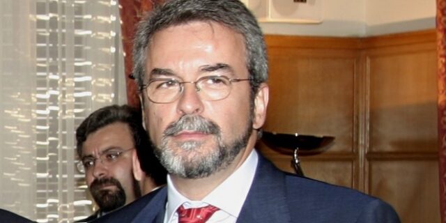 Siemens: Κάθειρξη 15 ετών για Χριστοφοράκο και Καραβέλα