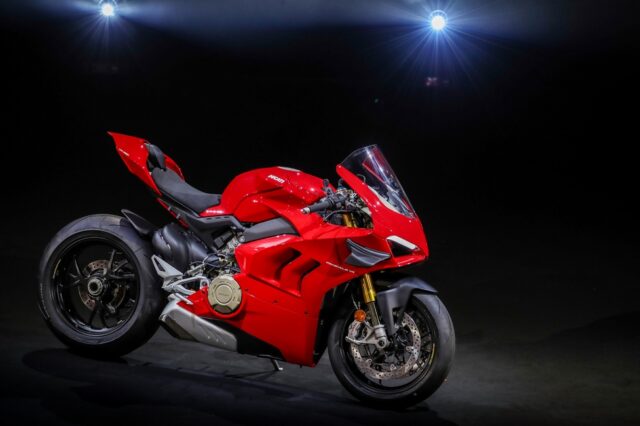 Ducati Panigale V4: Η Ιταλίδα supersport «θεά», έγινε ακόμα ταχύτερη