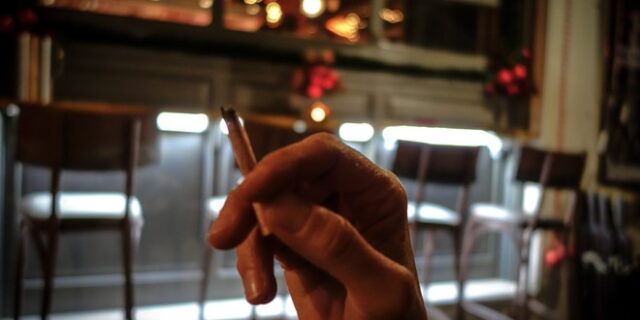 Αντικαπνιστικός: Στο 82% το ποσοστό των “καθαρών” μαγαζιών