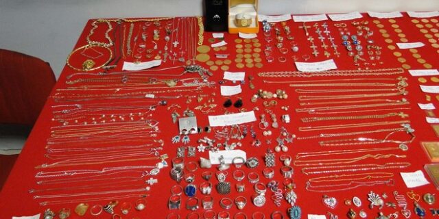 Θεσσαλονίκη: Η συμμορία με τα αντικλείδια και οι 120 διαρρήξεις