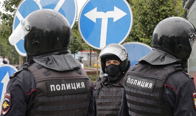 Συναγερμός στη Ρωσία: Αλλεπάλληλα τηλεφωνήματα για βόμβες σε εμπορικά κέντρα