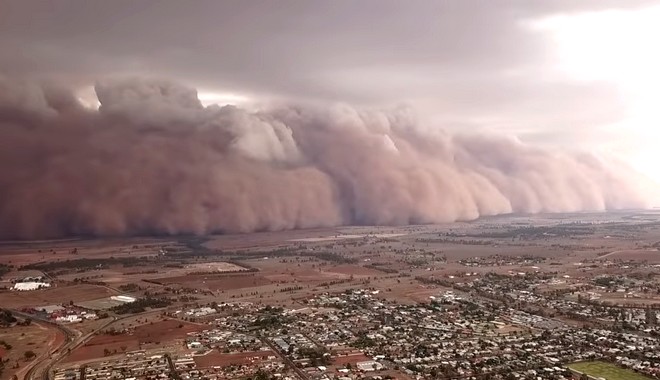 Αυστραλία: Τεράστια σύννεφα σκόνης έκρυψαν το φως