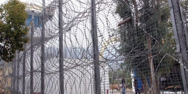 Έπεσαν “κεφάλια” στις Φυλακές Αυλώνα