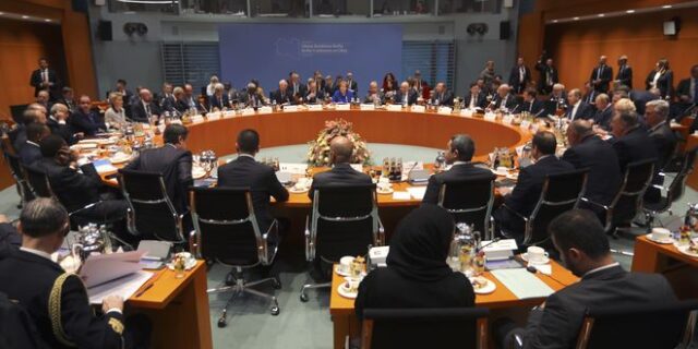 Διάσκεψη Βερολίνου: Τι προβλέπεται για κατάπαυση του πυρός και εμπάργκο όπλων