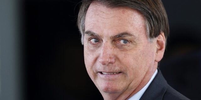 Βραζιλία: Ο Μπολσονάρου απέλυσε συνεργάτη του που ταξίδεψε με το Air Force
