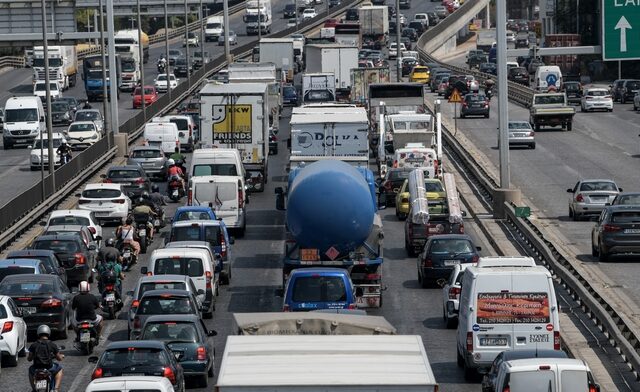 Κίνηση στους δρόμους: Μαρτυρική Δευτέρα για τους οδηγούς