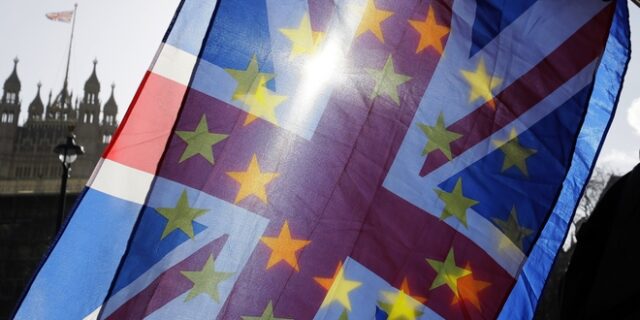 Brexit: Στους καταναλωτές ο λογαριασμός των τελωνειακών ελέγχων