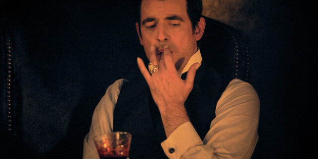 Δράκουλας: Οι διαφορές της σειράς του Netflix ως προς το κλασικό βιβλίο τρόμου