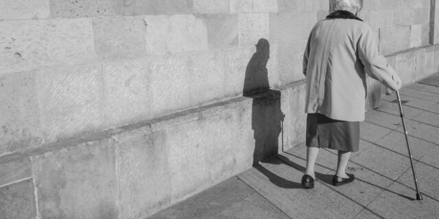 Μέριμνα των δήμων για ηλικιωμένους μετά το κλείσιμο των ΚΑΠΗ