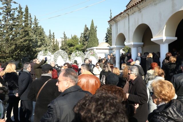 Έρρικα Μπρόγιερ: Πλήθος κόσμου στο τελευταίο αντίο