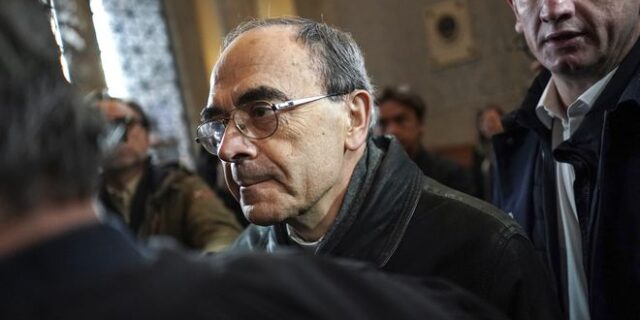 Γαλλία: Απαλλαγή καρδιναλίου για τη σιωπή του σε σκάνδαλο σεξουαλικής κακοποίησης ανηλίκων