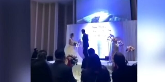 Σάλος σε γάμο: Γαμπρός έδειξε τη νύφη να τον απατά με τον άντρα της αδελφής της