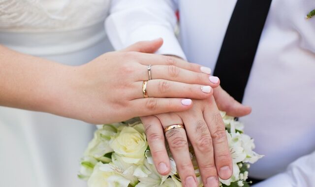 Εκκλησία της Αγγλίας: “Το σεξ είναι μόνο για παντρεμένα ετερόφυλα ζευγάρια”