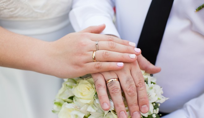 Εκκλησία της Αγγλίας: “Το σεξ είναι μόνο για παντρεμένα ετερόφυλα ζευγάρια”