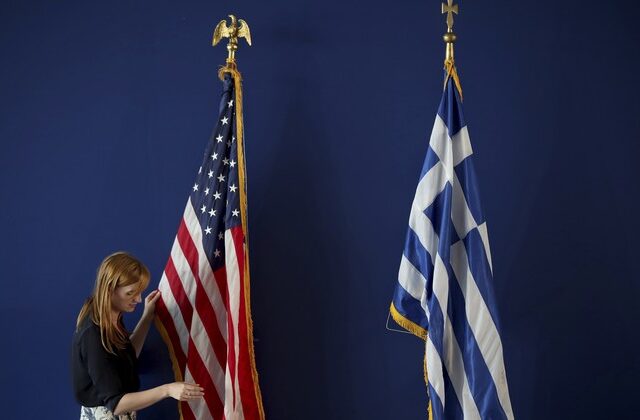 Η Αθήνα αισιοδοξεί ότι θα δοθεί συνέντευξη Τύπου μετά τη συνάντηση Μητσοτάκη – Τραμπ