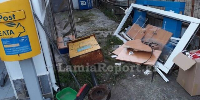 Καμένα Βούρλα: “Φόρτωσαν” ΑΤΜ σε αγροτικό