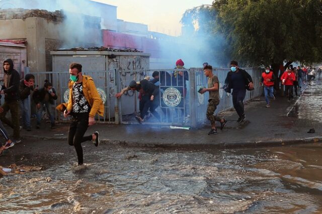 Ιράκ: Δυνάμεις ασφαλείας συγκρούονται με διαδηλωτές στο κέντρο της Βαγδάτης