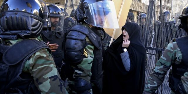 Ιράν: Γάλλος τουρίστας που συνελήφθη πριν 10 μήνες κατηγορείται για κατασκοπεία