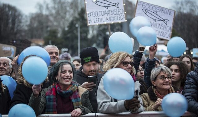 Αναβρασμός στην Ιταλία: Οι “Σαρδέλες”, ο Σαλβίνι και οι εκλογές