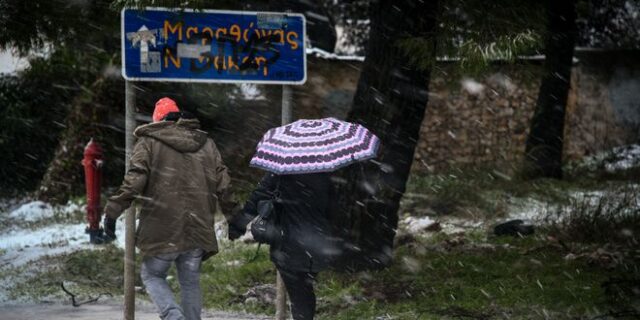Κακοκαιρία Ηφαιστίων: Διακοπή της κυκλοφορίας στη λεωφόρο Πάρνηθος και την Πεντέλη