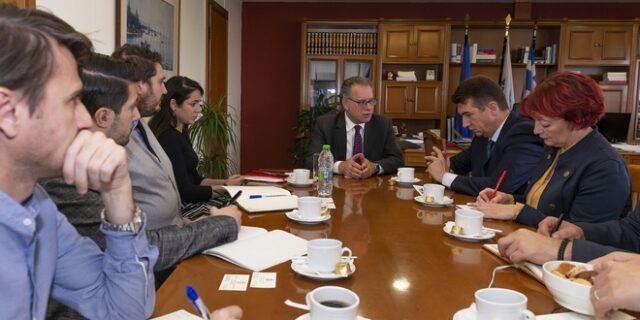 Προωθείται η μετεγκατάσταση ασυνόδευτων ανηλίκων μεταναστών στη Σερβία