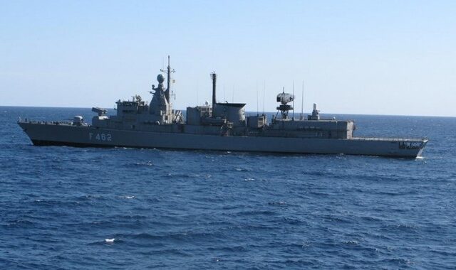 Oruç Reis: Και η φρεγάτα Κουντουριώτης “δίπλα” στο τουρκικό ερευνητικό σκάφος