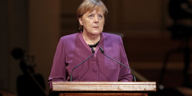 Δήλωση στήριξης του Φερνάντες έκανε η Μέρκελ πριν τη συνάντησή τους