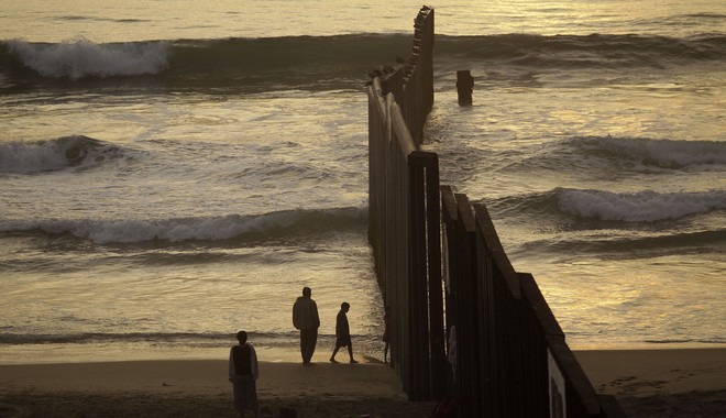 ΗΠΑ: Κλειστά μέχρι τις 20 Αυγούστου τα σύνορα με Μεξικό και Καναδά