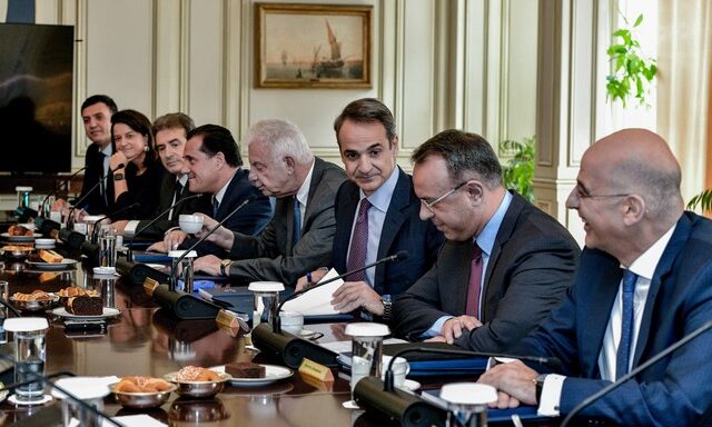 Στη Βουλή για τις βάσεις των ΗΠΑ το απόγευμα ο Μητσοτάκης, ενώ ο ΣΥΡΙΖΑ δηλώνει “παρών”
