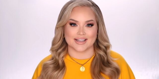 NikkieTutorials: Διάσημη youtuber έπεσε θύμα εκβιασμού και αποκάλυψε πως είναι transgender