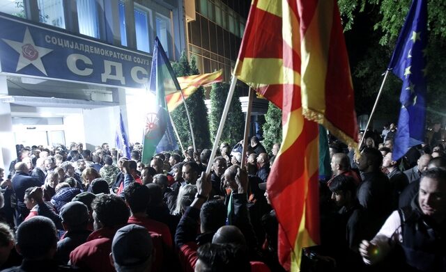 Οι εκλογές και η αστάθεια σε Βαλκάνια και την ευρύτερη περιοχή ανησυχούν την Αθήνα