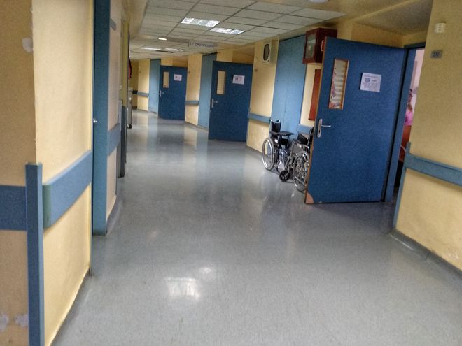 Θεσσαλονίκη: Γυναίκα ξυλοκόπησε νοσηλεύτρια και υπάλληλο του νοσοκομείου Παπαγεωργίου