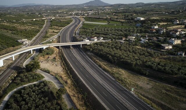 Καραμανλής: Ο Πάτρα- Πύργος θα είναι έτοιμος το 2023