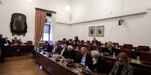 Αντιθεσμική συμπεριφορά από Παπαγγελόπουλο καταγγέλλει και τρίτος εισαγγελικός λειτουργός