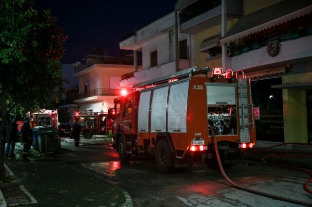 Φωτιά σε κτίριο στον Πειραιά