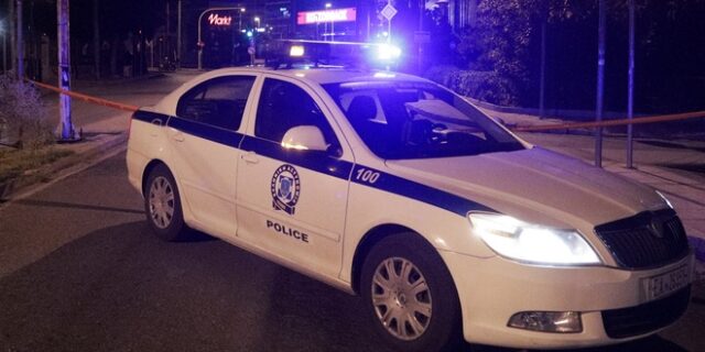 Εισβολή κουκουλοφόρων στα γραφεία των εφημερίδων “Espresso” και “Δημοκρατία”