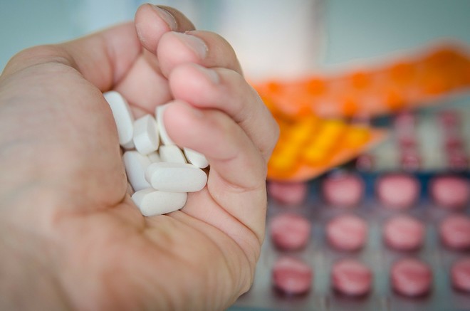 Κορονοϊός: Ακόμη και απλά φάρμακα “δεσμεύει” το Υπουργείο Υγείας