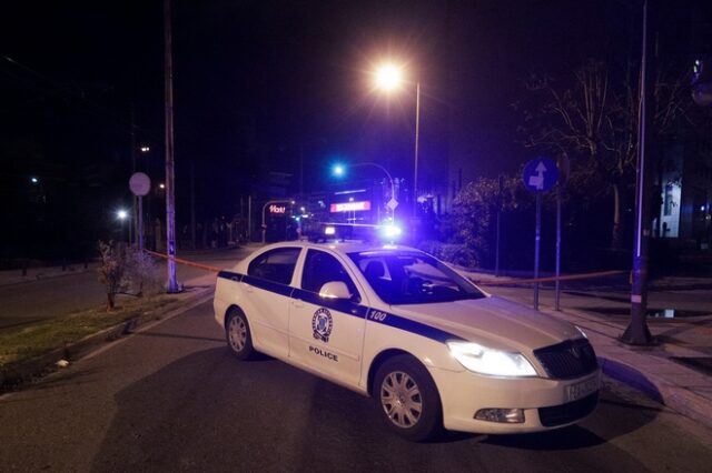 Ασπρόπυργος: Εισέβαλαν σε κατάστημα με ΙΧ και πήραν τα χρήματα