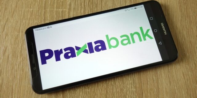Στη Viva Wallet το 100% της Praxia Bank