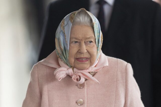 Χάρι – Μέγκαν: Η πρώτη δημόσια εμφάνιση της βασίλισσας Ελισάβετ μετά το “Megxit”