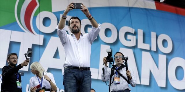 Ιταλία: Αναμέτρηση Σαλβίνι με τις ιταλικές “Σαρδέλες” στην Μπιμπιάνο